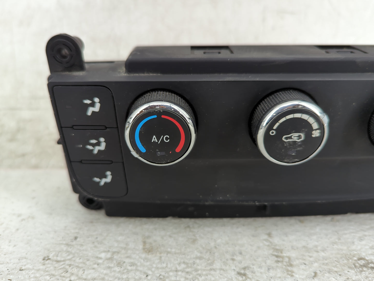 2014 Dodge Caravan Climate Control Module Temperature AC/Heater Replacement P/N:P55111249AF Fits OEM Used Auto Parts - Oemus
