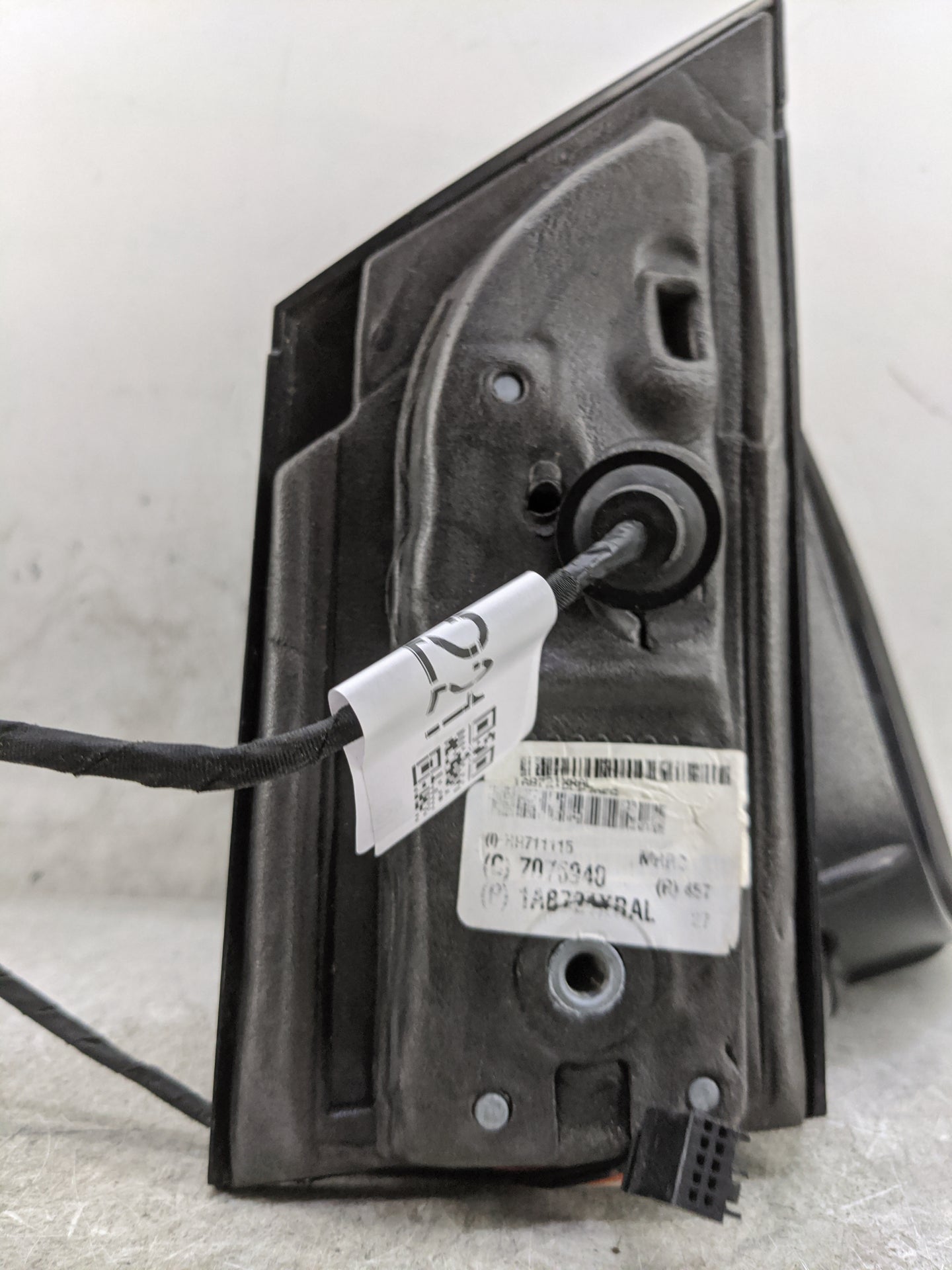 2014 Dodge Caravan Passenger Side View Mirror - Right Door Mirror OEM Used - Oemusedautoparts1.com