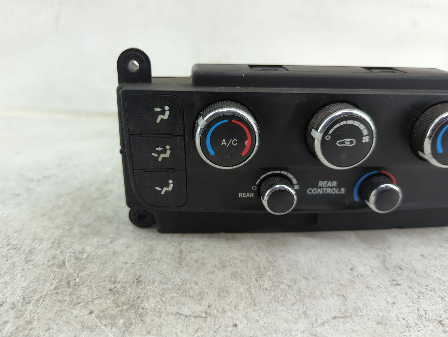2014 Dodge Caravan Climate Control Module Temperature AC/Heater Replacement P/N:P55111240AF Fits OEM Used Auto Parts - Oemus