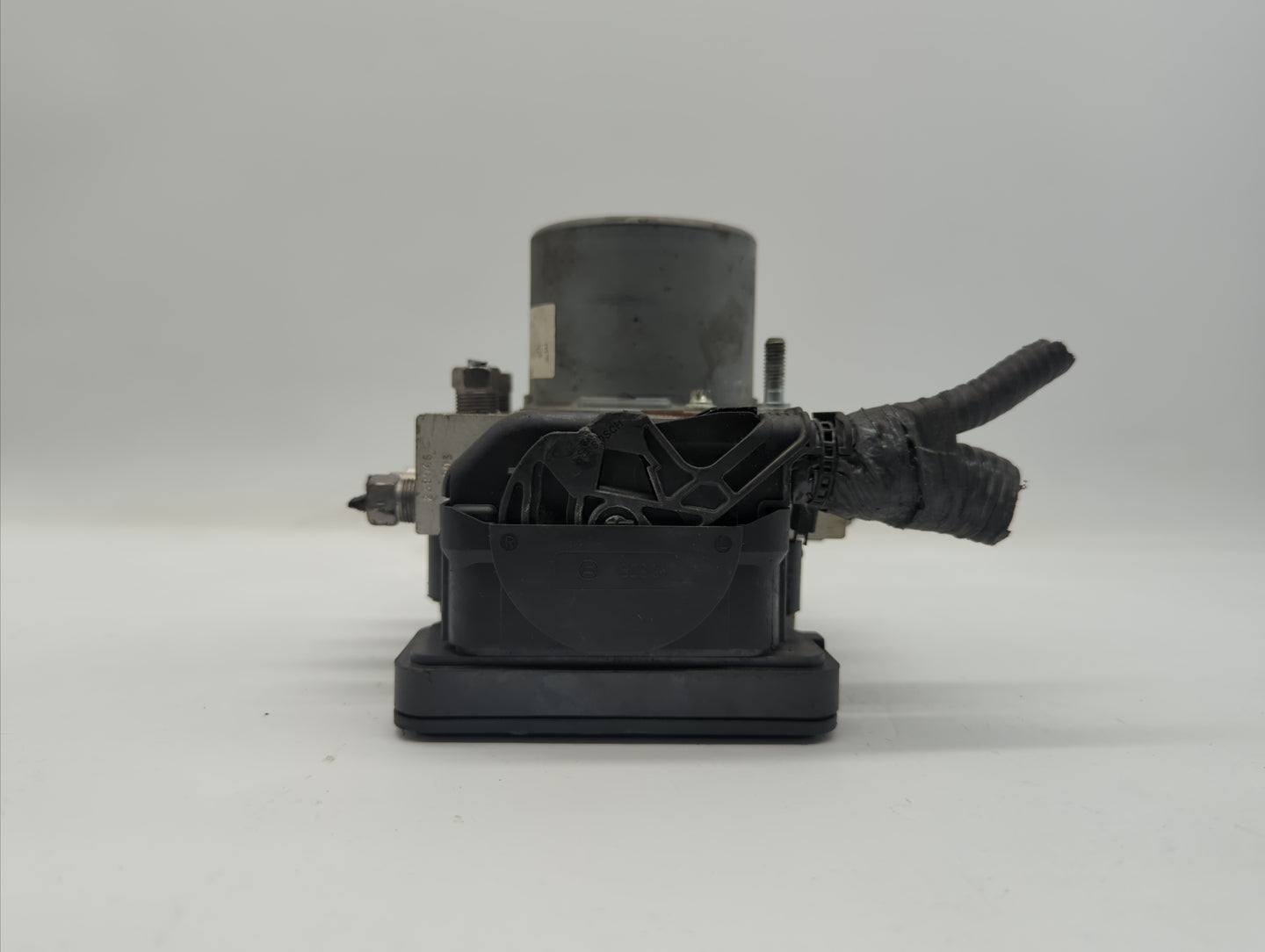 2014 Dodge Caravan ABS Pump Control Module Replacement P/N:P68183803AC Fits OEM Used Auto Parts - Oemusedautoparts1.com