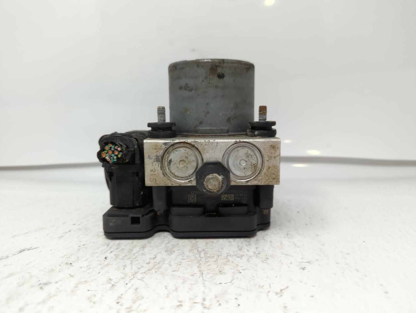 2014 Dodge Caravan ABS Pump Control Module Replacement P/N:P68183803AC Fits OEM Used Auto Parts - Oemusedautoparts1.com