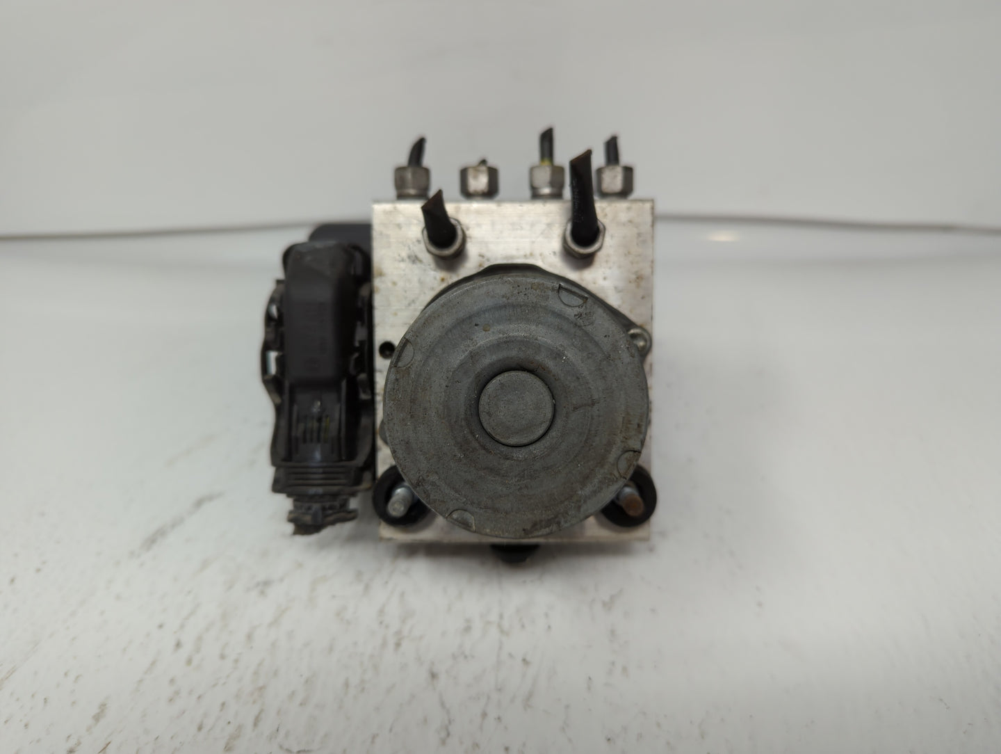 2014 Dodge Caravan ABS Pump Control Module Replacement P/N:P68183803AC Fits OEM Used Auto Parts - Oemusedautoparts1.com