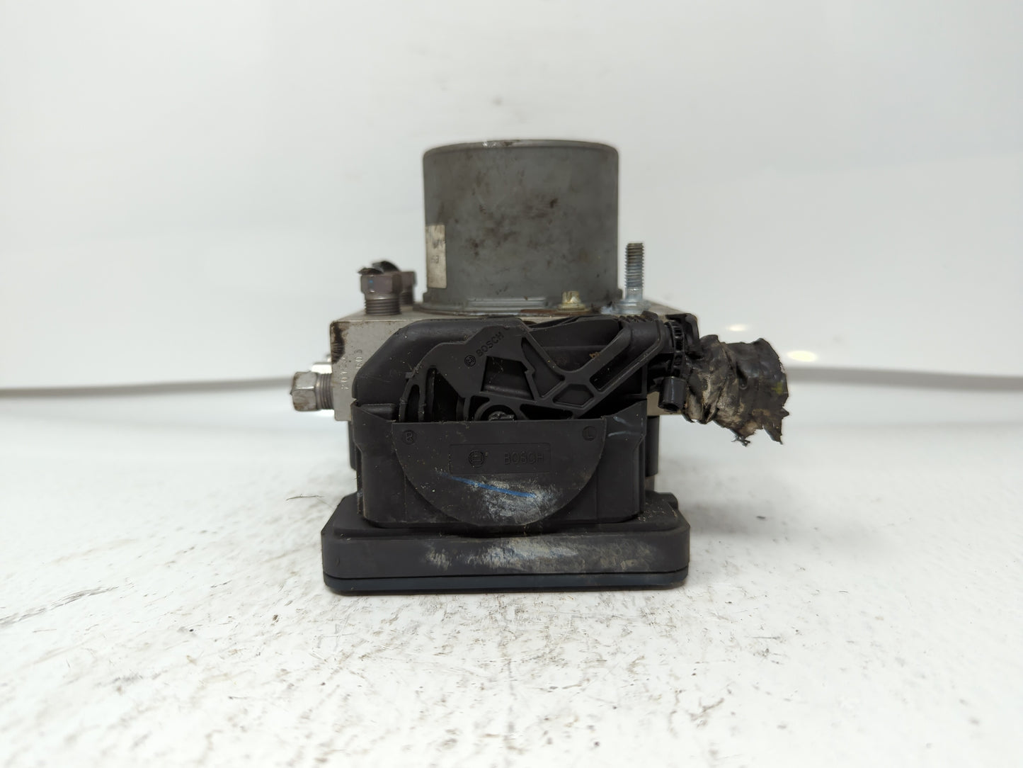 2014 Dodge Caravan ABS Pump Control Module Replacement P/N:P68183803AC Fits OEM Used Auto Parts - Oemusedautoparts1.com