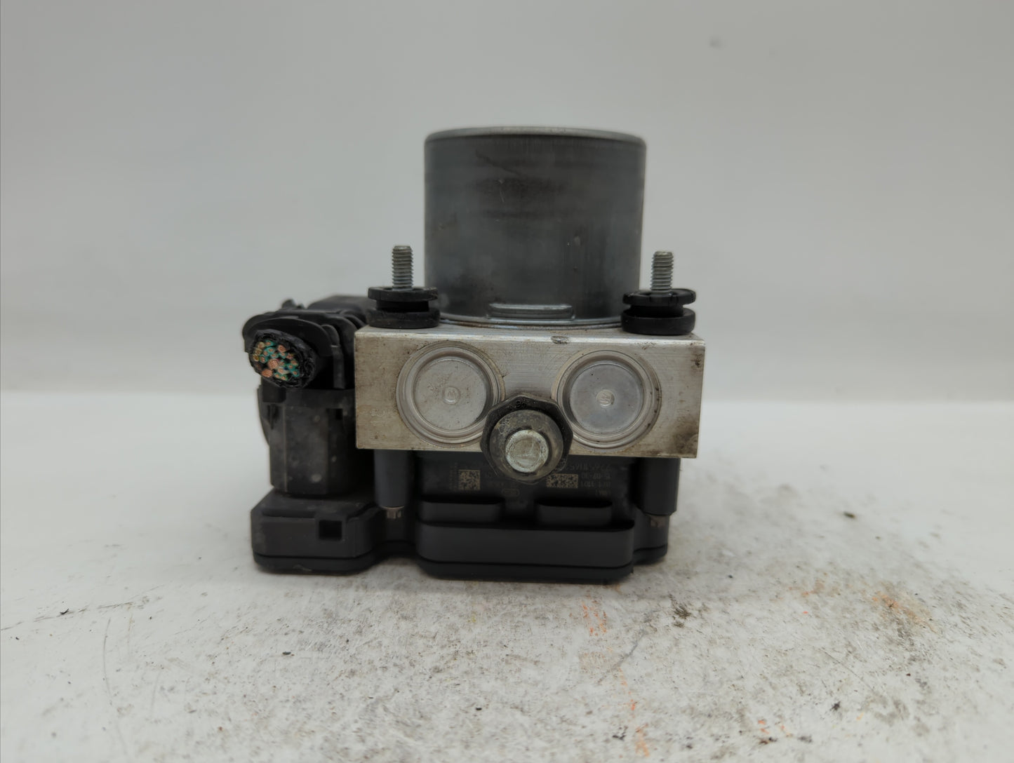 2014 Dodge Caravan ABS Pump Control Module Replacement P/N:P68183803AC Fits OEM Used Auto Parts - Oemusedautoparts1.com