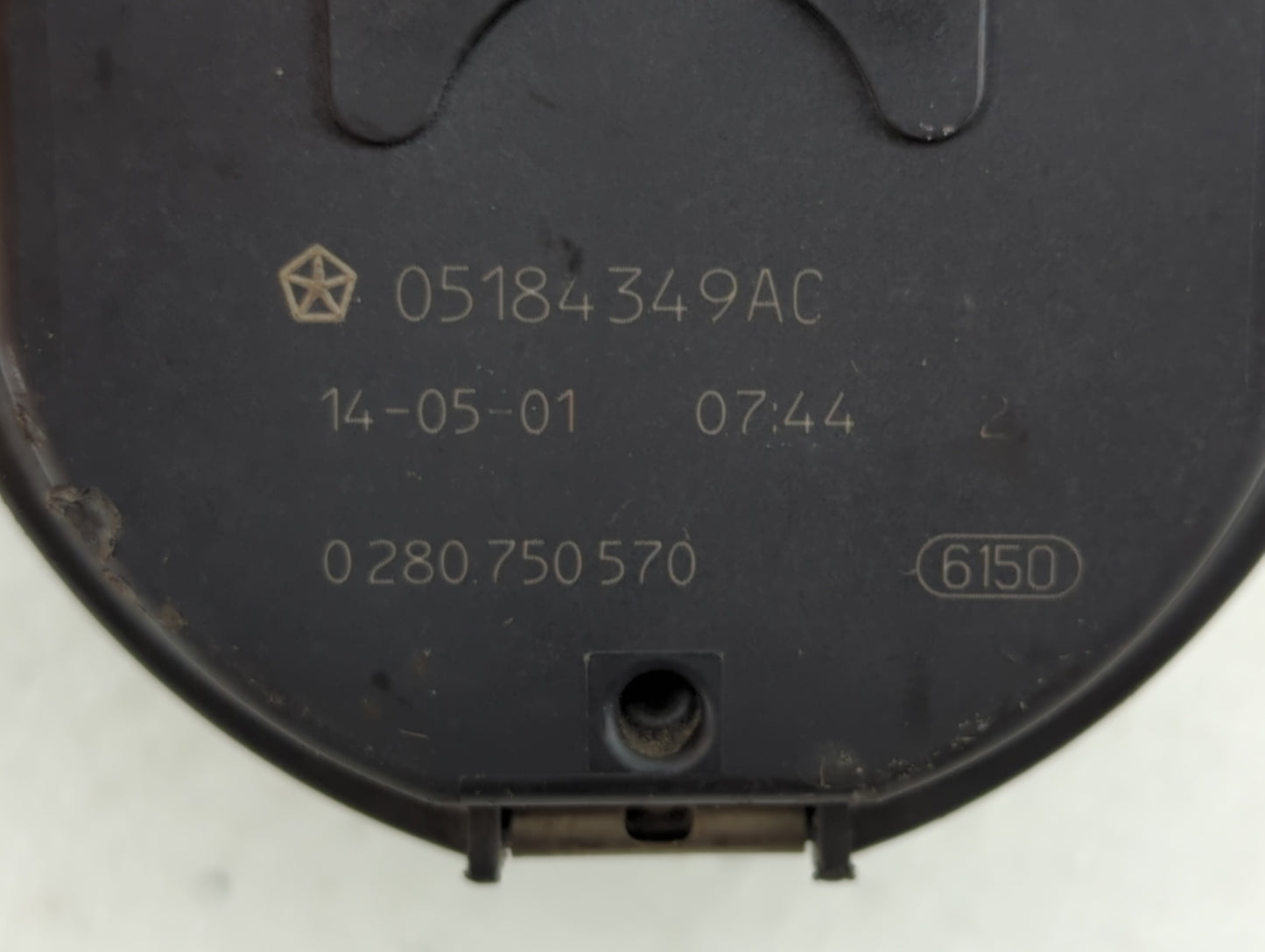 2014 Dodge Caravan Throttle Body P/N:05184349AE 05184349AD, 05184349AC Fits Fits 2011 2012 2013 2015 2016 2017 2018 2019 OEM