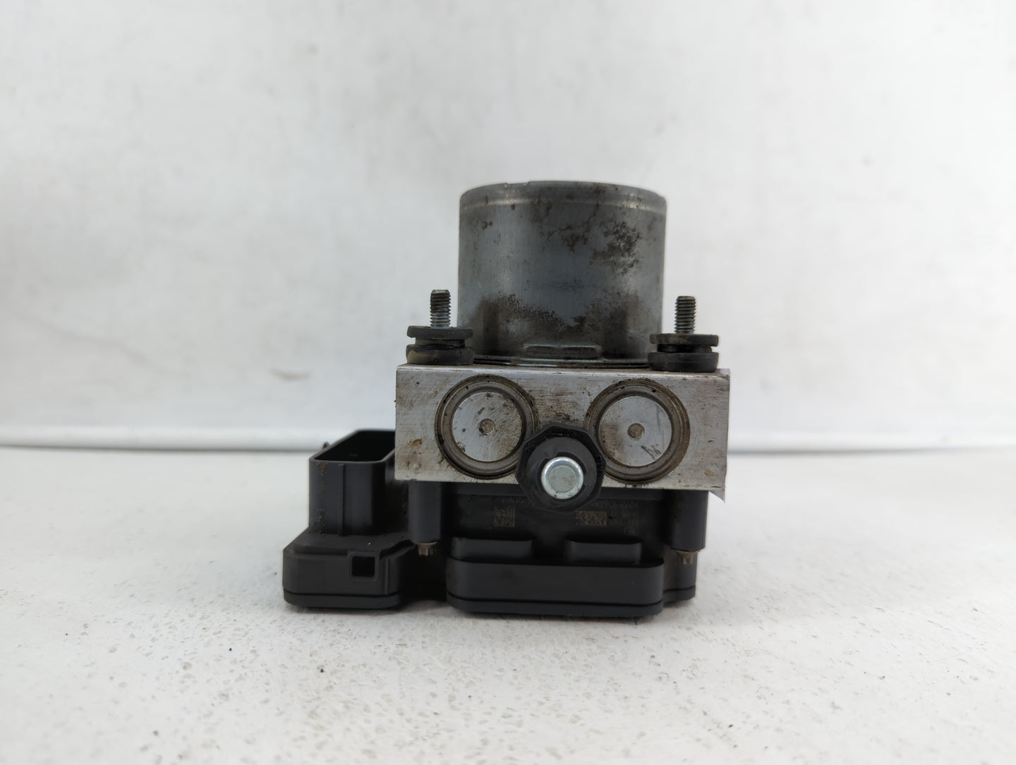 2014 Dodge Caravan ABS Pump Control Module Replacement P/N:68183803AC P68183803AC Fits OEM Used Auto Parts - Oemusedautopart