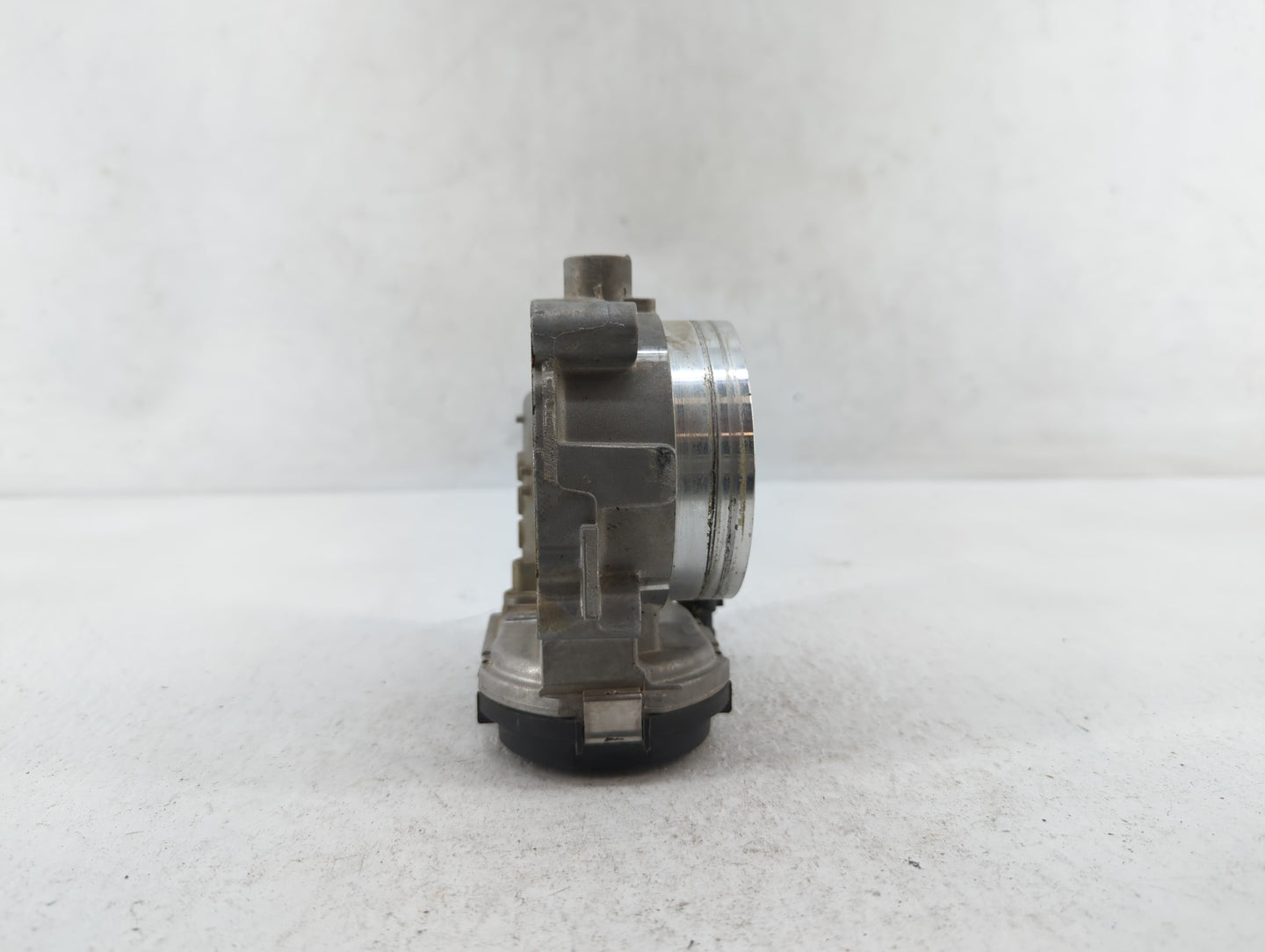 2014 Dodge Caravan Throttle Body P/N:05184349AC Fits Fits 2011 2012 2013 2015 2016 2017 2018 2019 2020 2021 2022 OEM Used Au