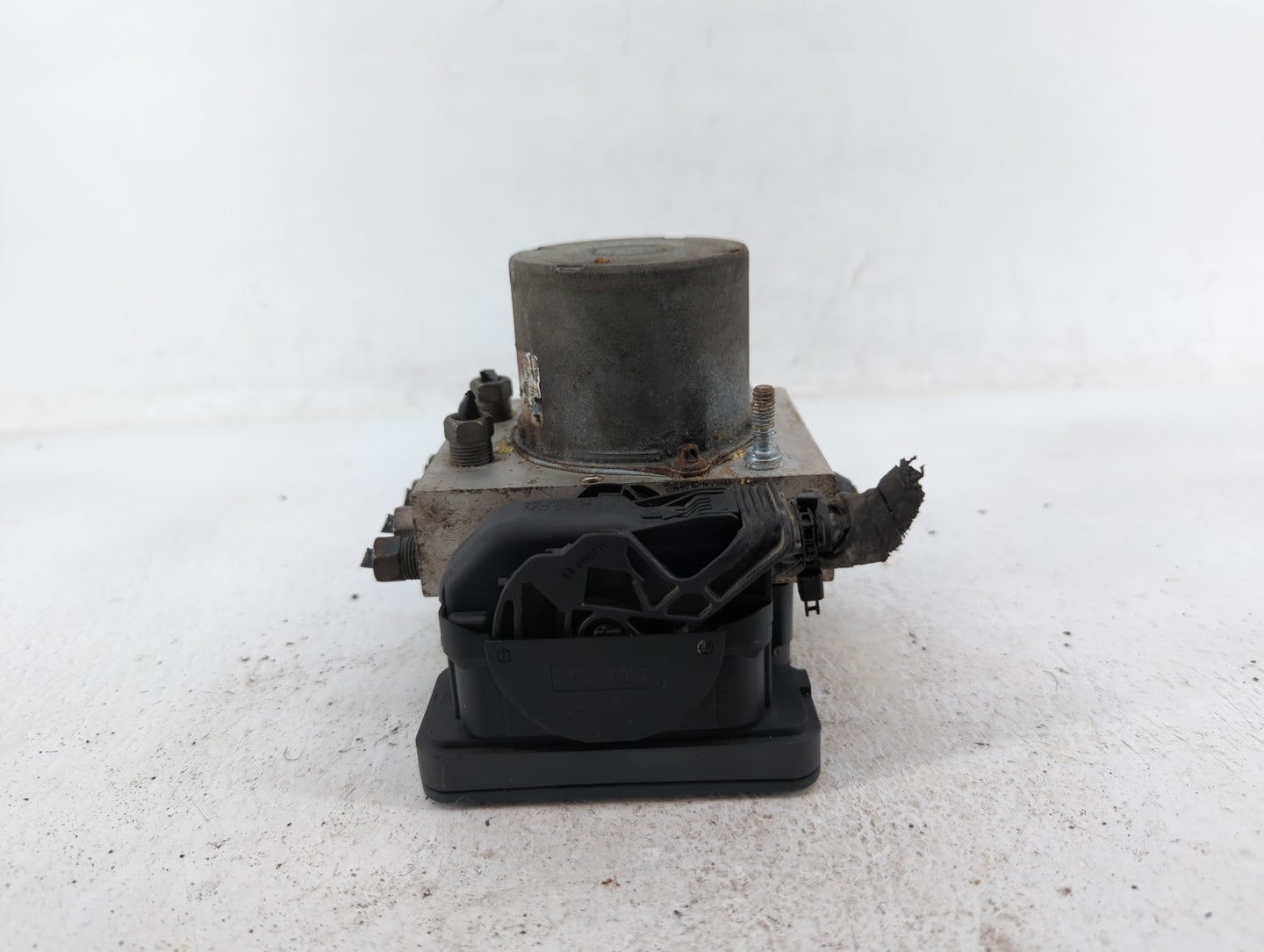 2014 Dodge Caravan ABS Pump Control Module Replacement P/N:P68183803AC Fits OEM Used Auto Parts - Oemusedautoparts1.com