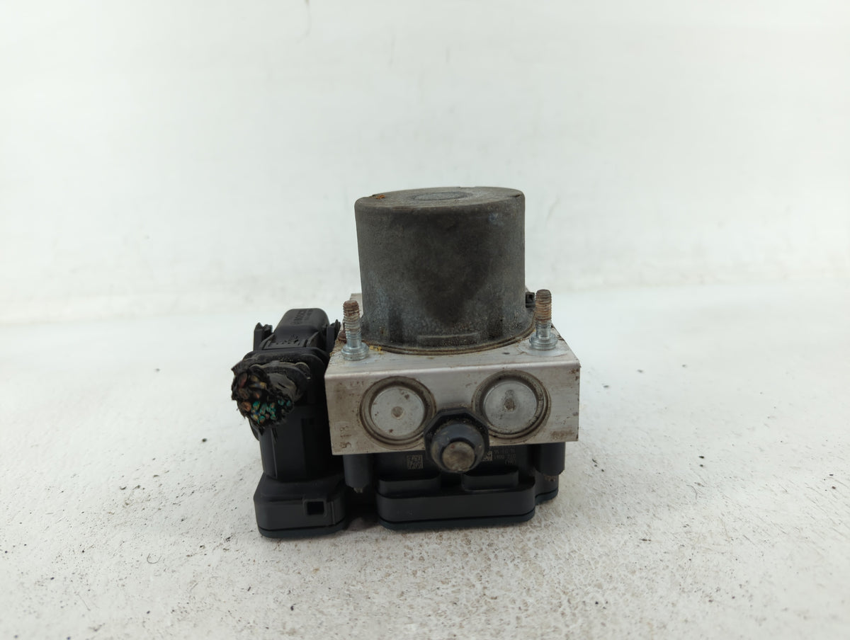 2014 Dodge Caravan Anti-Lock Brake ABS Pump Module Actuator OEM P/N:P68183803AC Fits OEM Used Auto Parts - Oemusedautoparts1