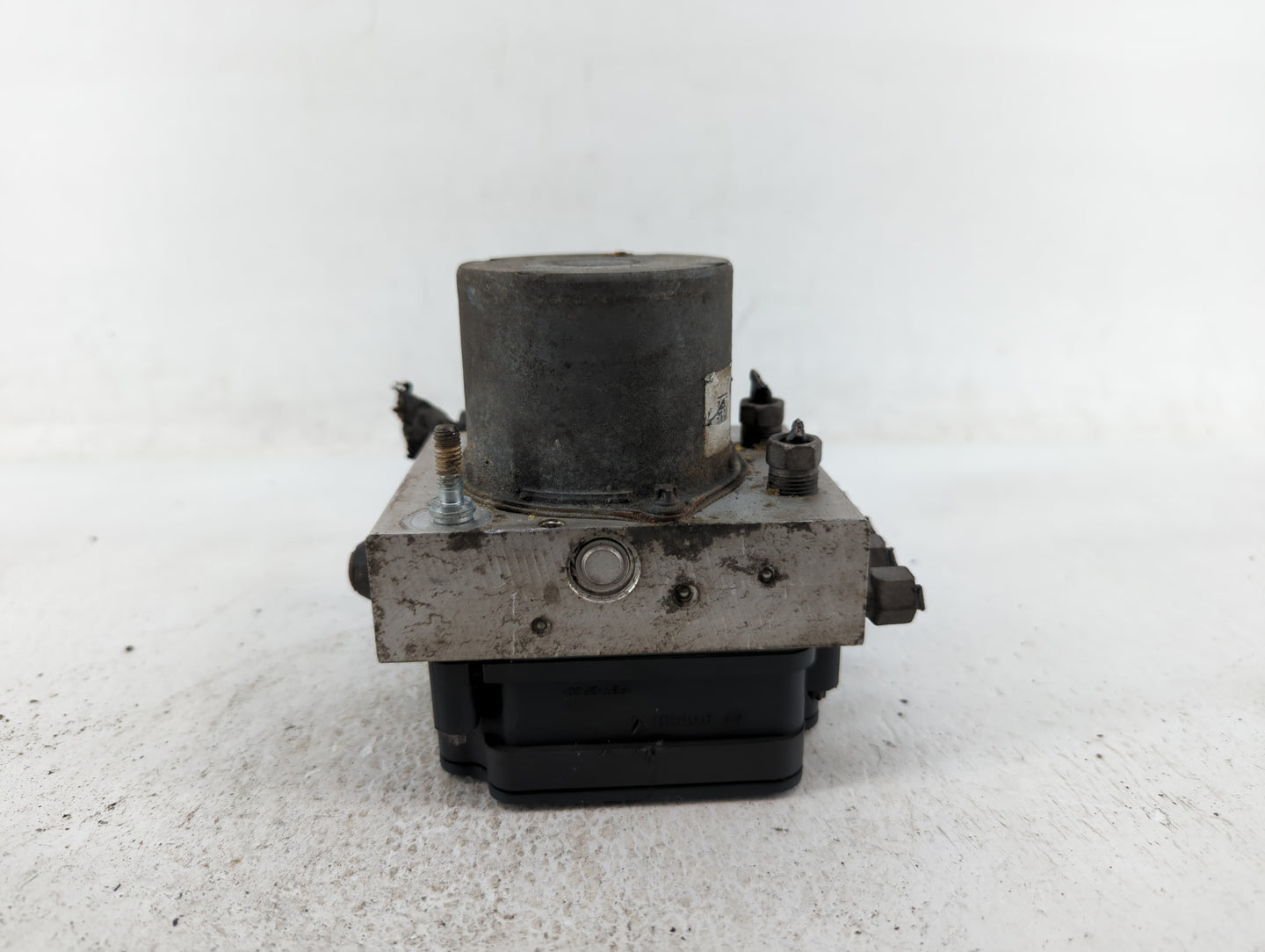 2014 Dodge Caravan ABS Pump Control Module Replacement P/N:P68183803AC Fits OEM Used Auto Parts - Oemusedautoparts1.com