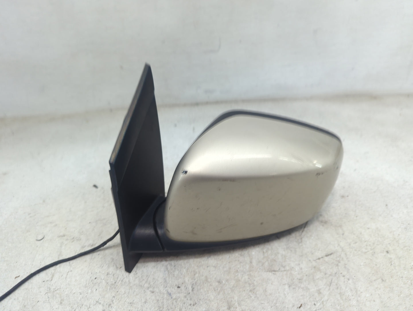 2014 Dodge Caravan Driver Side View Mirror - Left Door Mirror OEM Used - Oemusedautoparts1.com