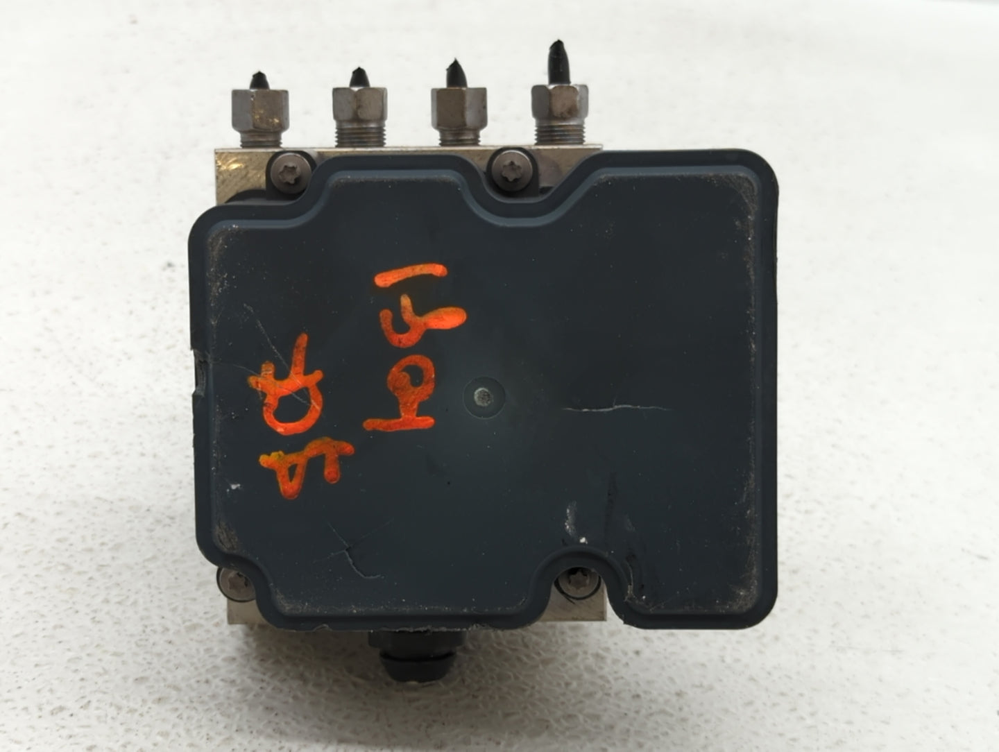 2014 Dodge Caravan ABS Pump Control Module Replacement P/N:P68183803AC Fits OEM Used Auto Parts - Oemusedautoparts1.com