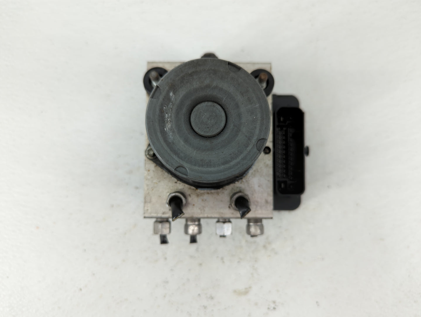 2014 Dodge Caravan ABS Pump Control Module Replacement P/N:68183803AC Fits OEM Used Auto Parts - Oemusedautoparts1.com