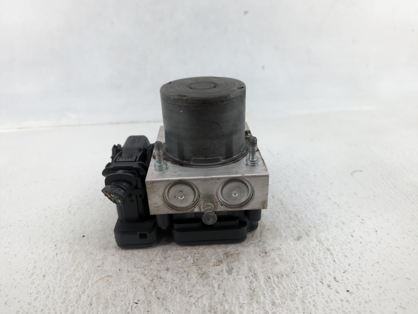 2014 Dodge Caravan ABS Pump Control Module Replacement P/N:P68183803AC Fits OEM Used Auto Parts - Oemusedautoparts1.com