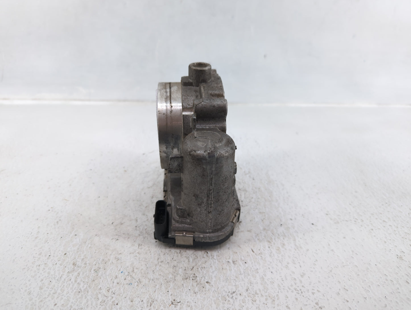 2014 Dodge Caravan Throttle Body P/N:05184349AC Fits Fits 2011 2012 2013 2015 2016 2017 2018 2019 2020 2021 2022 OEM Used Au