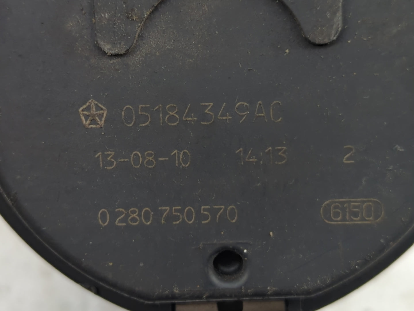 2014 Dodge Caravan Throttle Body P/N:05184349AC Fits Fits 2011 2012 2013 2015 2016 2017 2018 2019 2020 2021 2022 OEM Used Au