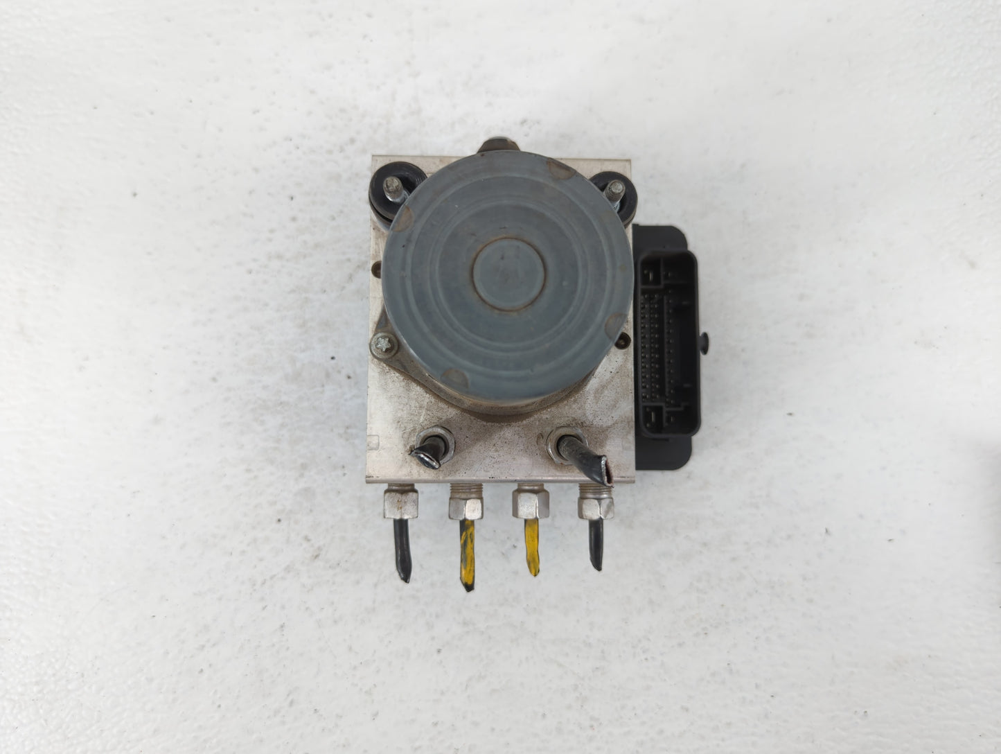 2014 Dodge Caravan ABS Pump Control Module Replacement P/N:P68183803AC Fits OEM Used Auto Parts - Oemusedautoparts1.com