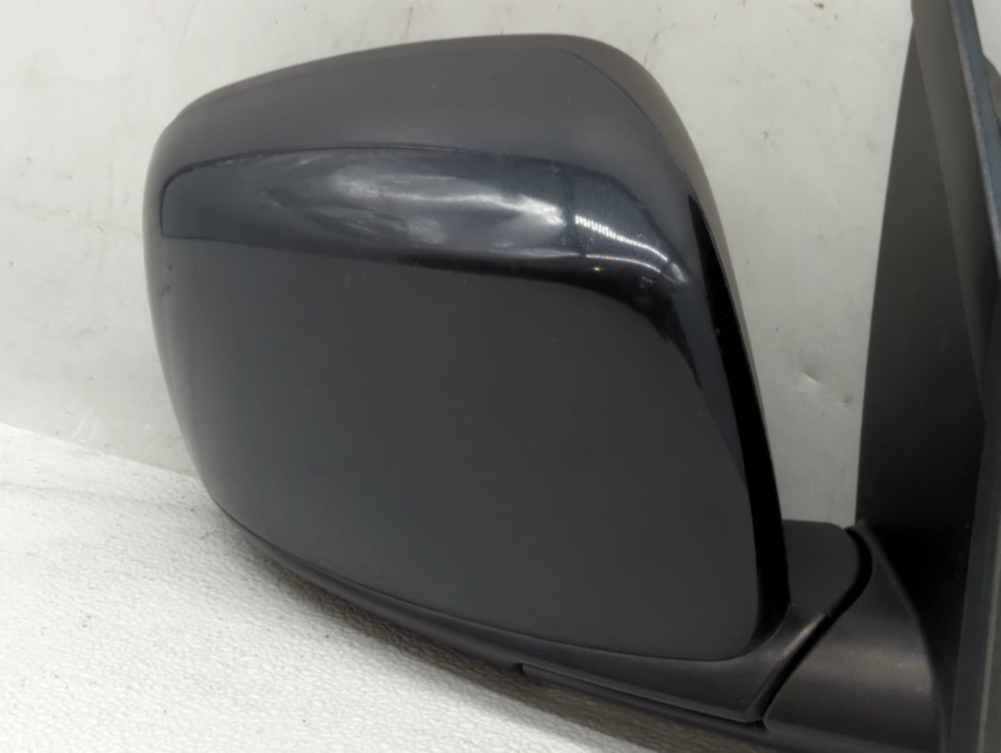 2014 Dodge Caravan Driver Side View Mirror - Left Door Mirror OEM Used - Oemusedautoparts1.com