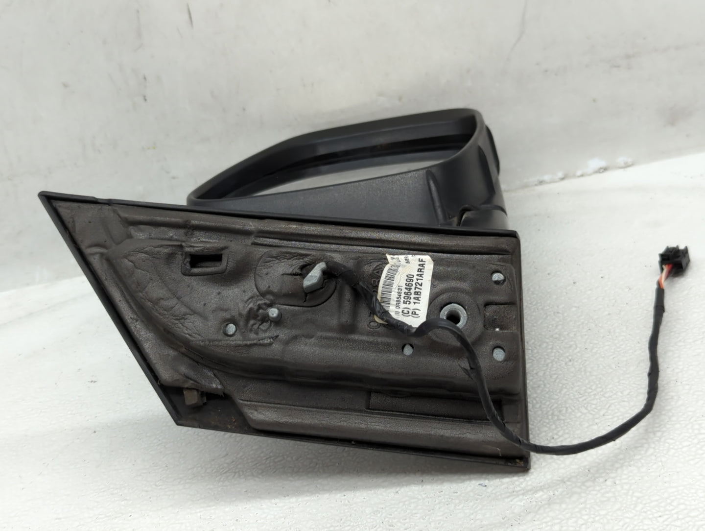 2014 Dodge Caravan Driver Side View Mirror - Left Door Mirror OEM Used - Oemusedautoparts1.com