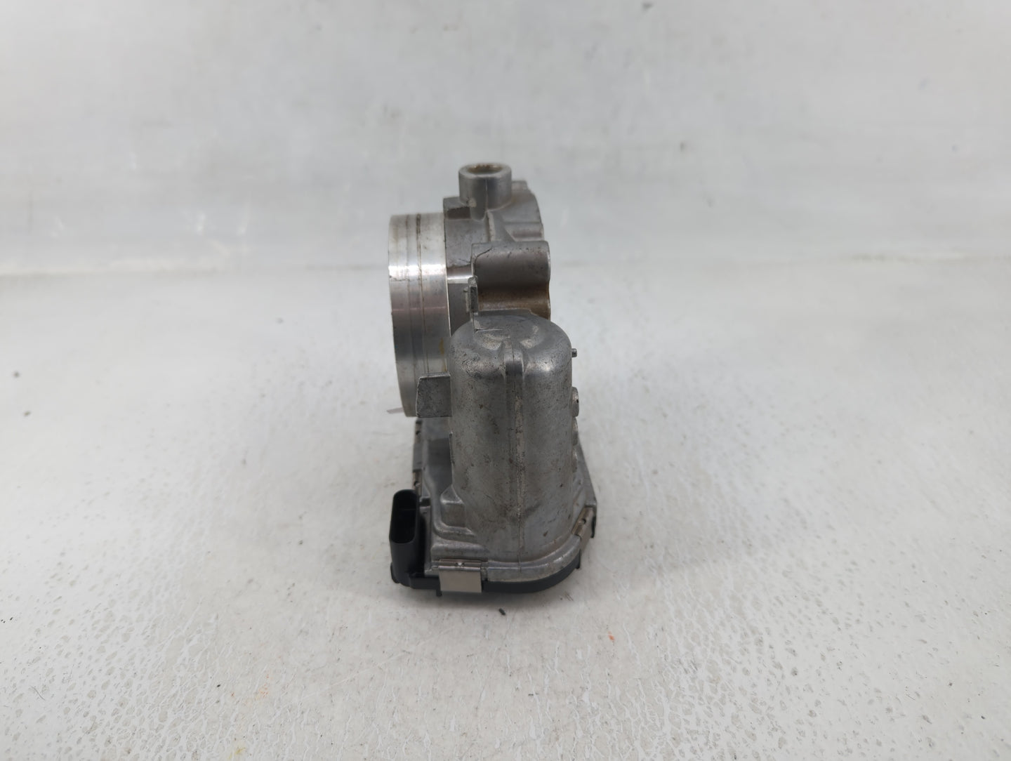 2014 Dodge Caravan Throttle Body P/N:05184349AC Fits Fits 2011 2012 2013 2015 2016 2017 2018 2019 2020 2021 2022 OEM Used Au