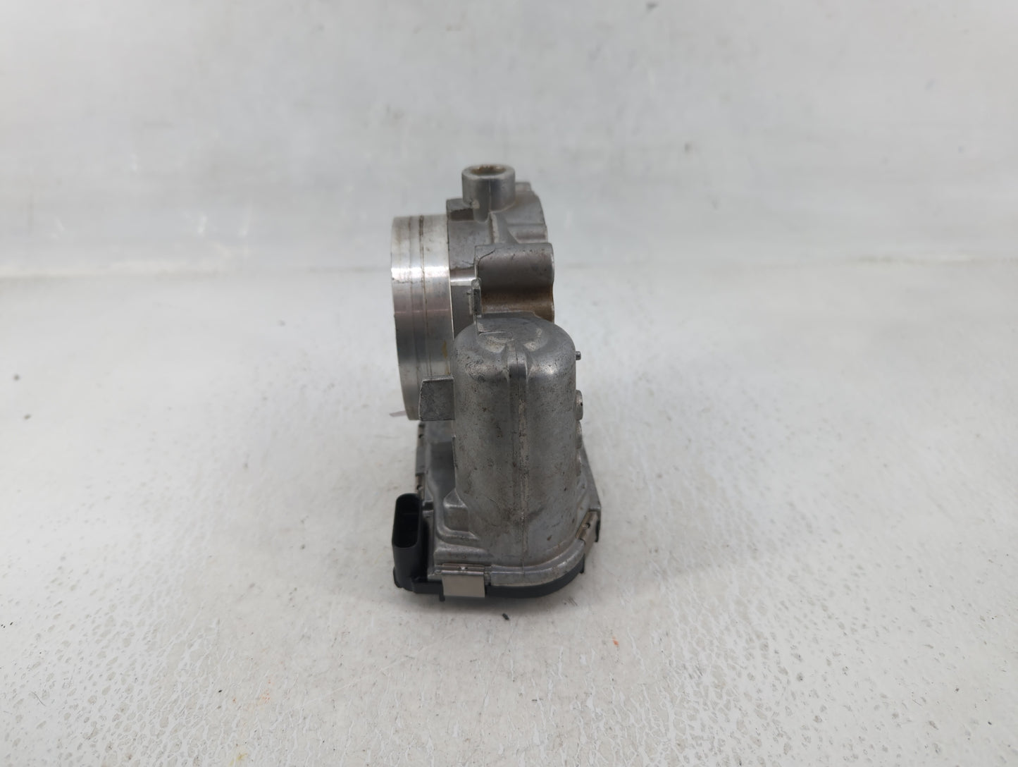 2014 Dodge Caravan Throttle Body P/N:05184349AC Fits Fits 2011 2012 2013 2015 2016 2017 2018 2019 2020 2021 2022 OEM Used Au