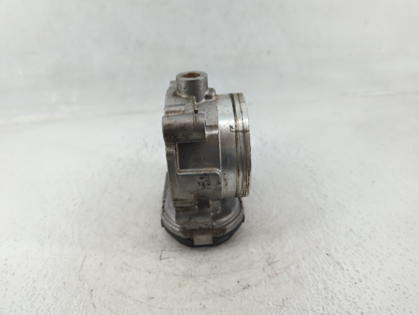 2014 Dodge Caravan Throttle Body P/N:05184349AC Fits Fits 2011 2012 2013 2015 2016 2017 2018 2019 2020 2021 2022 OEM Used Au
