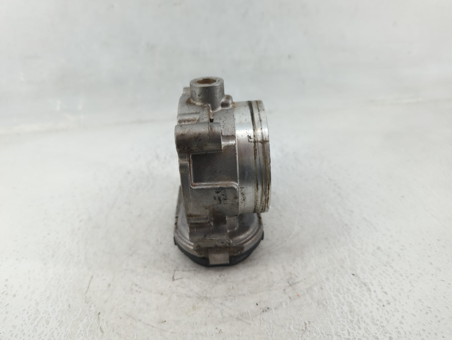 2014 Dodge Caravan Throttle Body P/N:05184349AC Fits Fits 2011 2012 2013 2015 2016 2017 2018 2019 2020 2021 2022 OEM Used Au