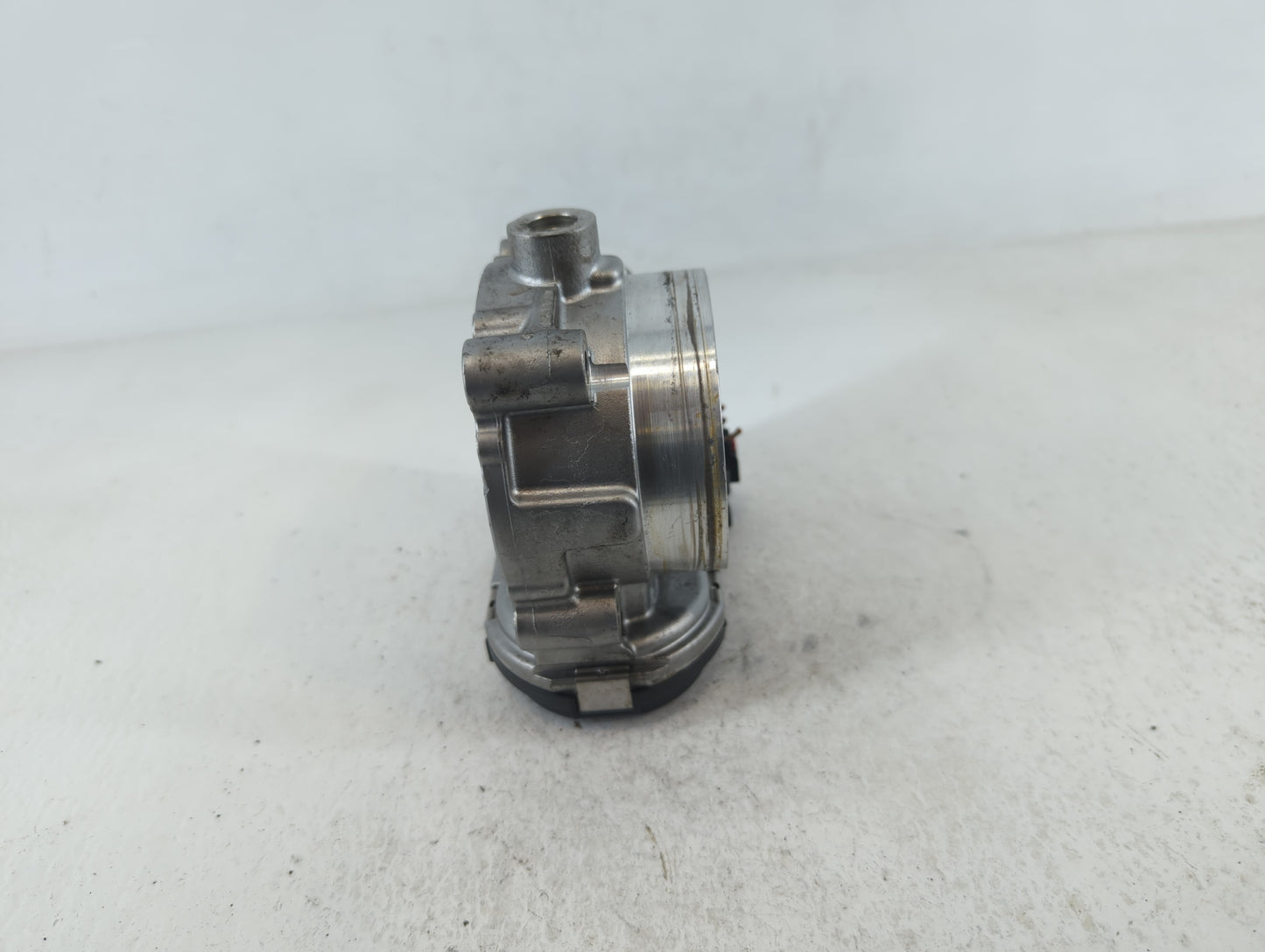 2014 Dodge Caravan Throttle Body P/N:05184349AC Fits Fits 2011 2012 2013 2015 2016 2017 2018 2019 2020 2021 2022 OEM Used Au