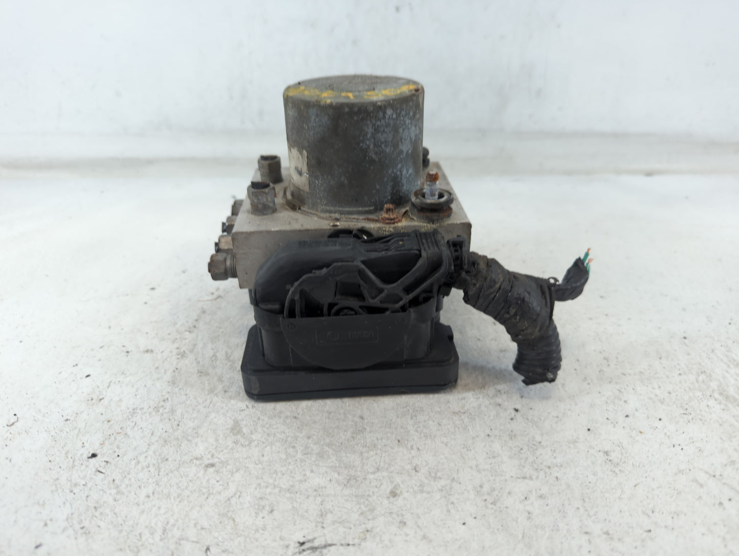 2014 Dodge Caravan ABS Pump Control Module Replacement P/N:P68183803AC Fits OEM Used Auto Parts - Oemusedautoparts1.com