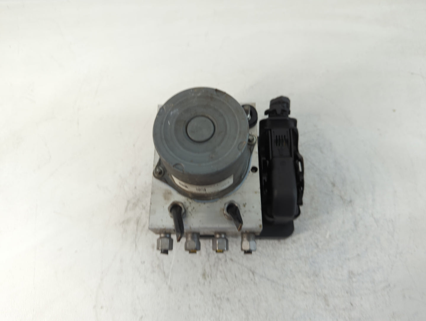 2014 Dodge Caravan ABS Pump Control Module Replacement P/N:P68183803AC Fits OEM Used Auto Parts - Oemusedautoparts1.com