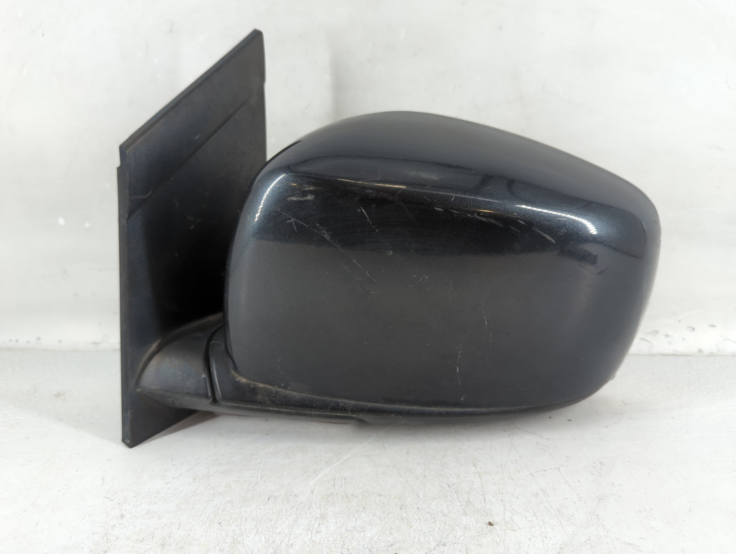 2014 Dodge Caravan Driver Side View Mirror - Left Door Mirror OEM Used - Oemusedautoparts1.com