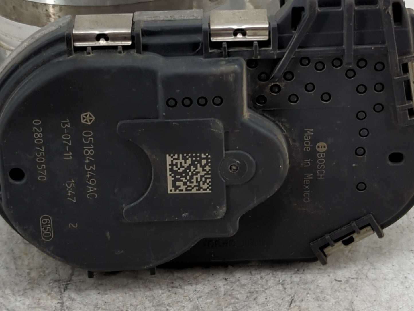 2011-2022 Dodge Challenger Throttle Body P/N:0 280 750 570 05184349AC Fits OEM Used Auto Parts - Oemusedautoparts1.com
