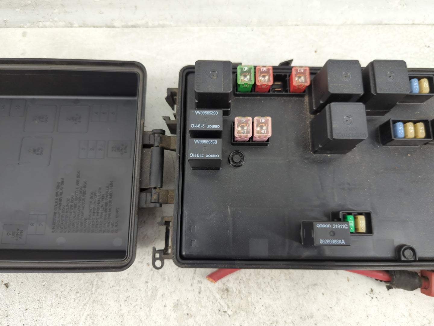 2014 Dodge Challenger Fusebox Fuse Box Panel Relay Module P/N:68044658AA Fits OEM Used Auto Parts - Oemusedautoparts1.com