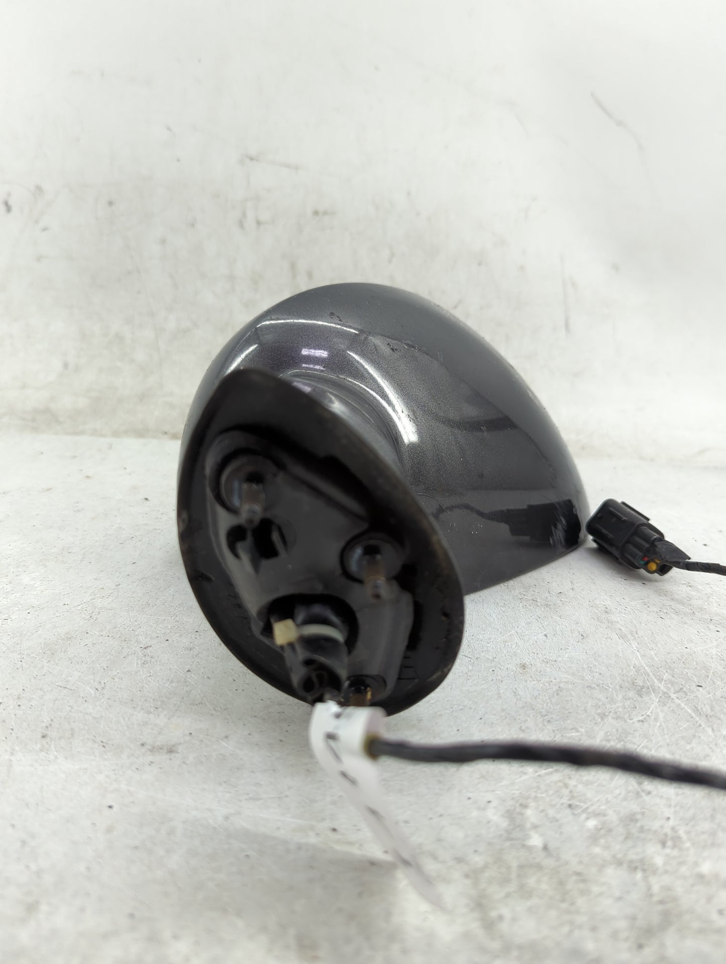 2014 Dodge Challenger Driver Side View Mirror - Left Door Mirror OEM Used - Oemusedautoparts1.com