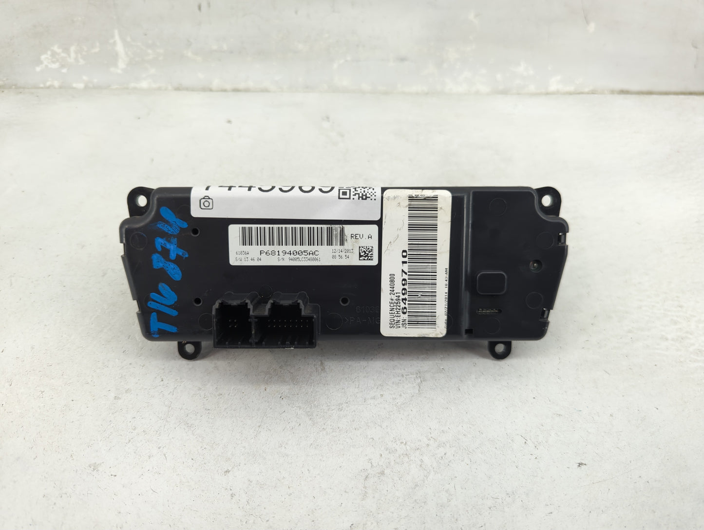 2011-2014 Dodge Challenger Climate Control Module Temperature AC/Heater Replacement P/N:P68194005AC Fits Fits 2011 2012 2013