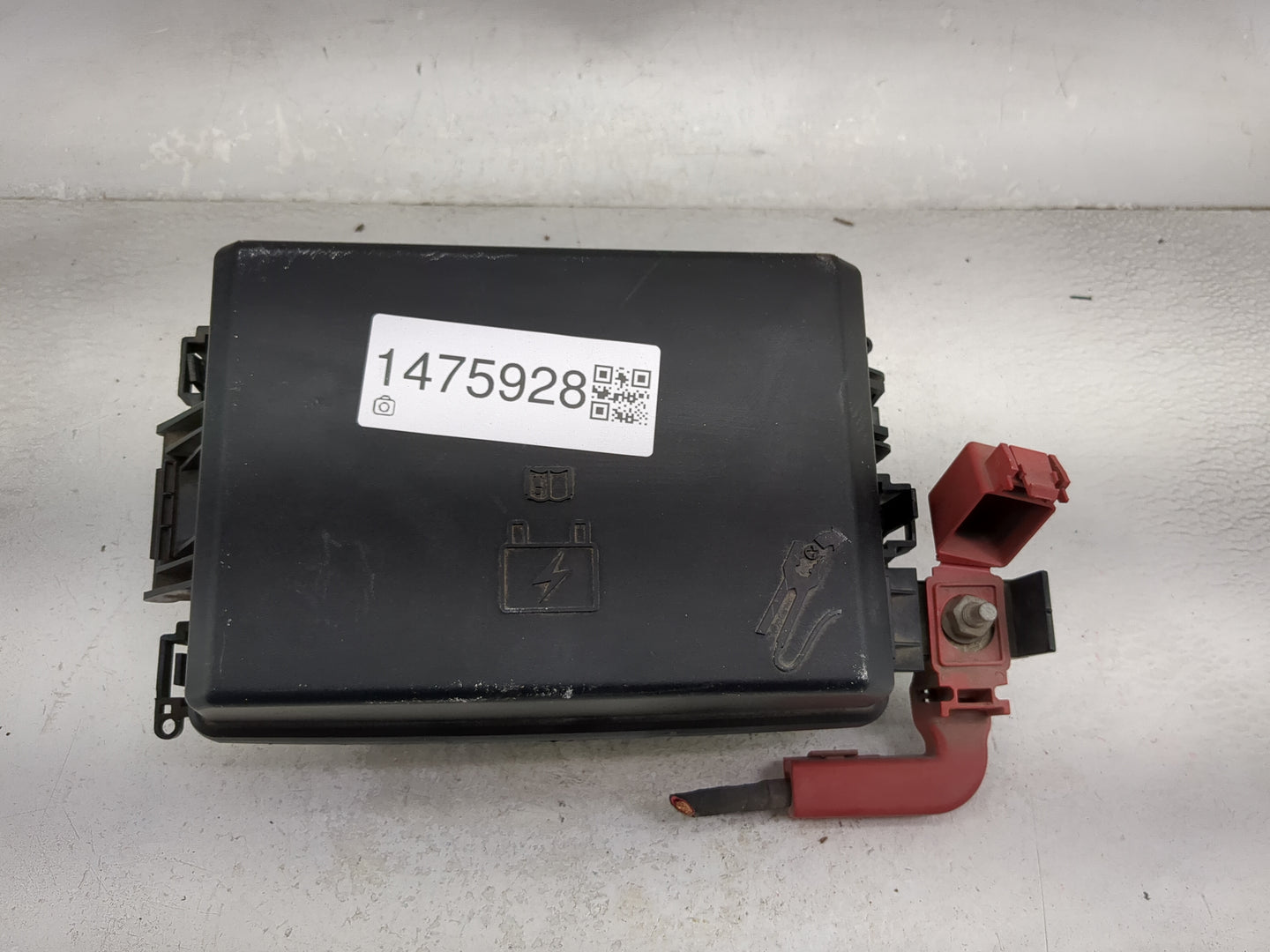 2014 Dodge Challenger Fusebox Fuse Box Panel Relay Module P/N:68044658AA Fits OEM Used Auto Parts - Oemusedautoparts1.com