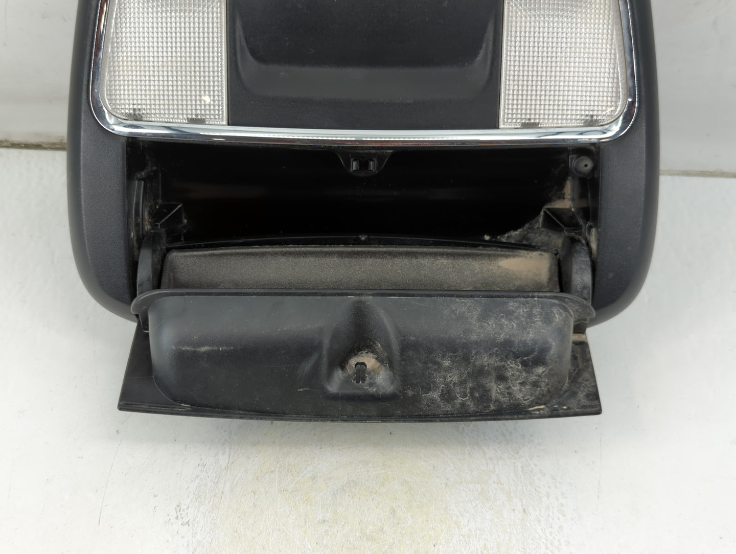 2011-2014 Dodge Charger Overhead Roof Console 1047686 - Oemusedautoparts1.com
