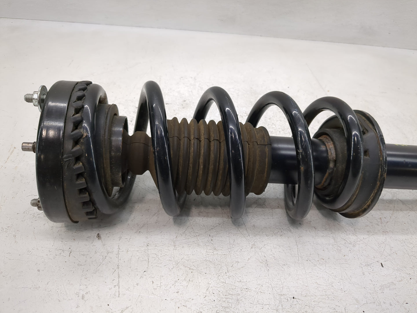 2014 Dodge Charger Passenger Rear Strut Assembly Oem - Oemusedautoparts1.com