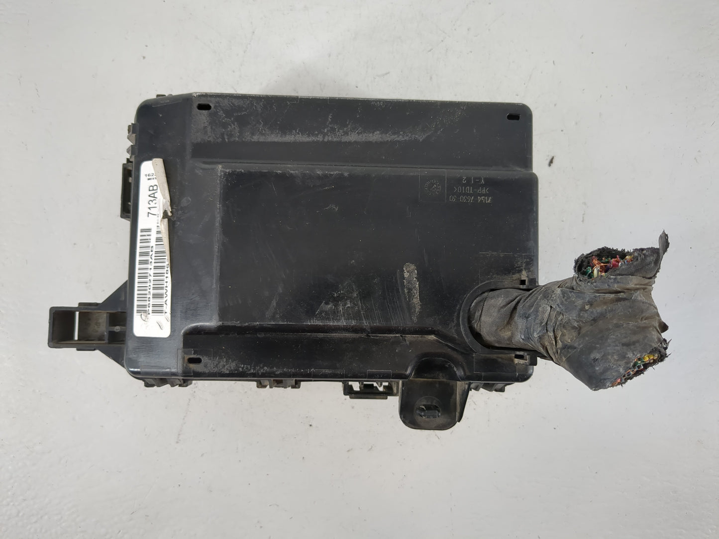 2012-2014 Dodge Charger Fusebox Fuse Box Panel Relay Module P/N:P68202713AB Fits Fits 2012 2013 2014 OEM Used Auto Parts - O