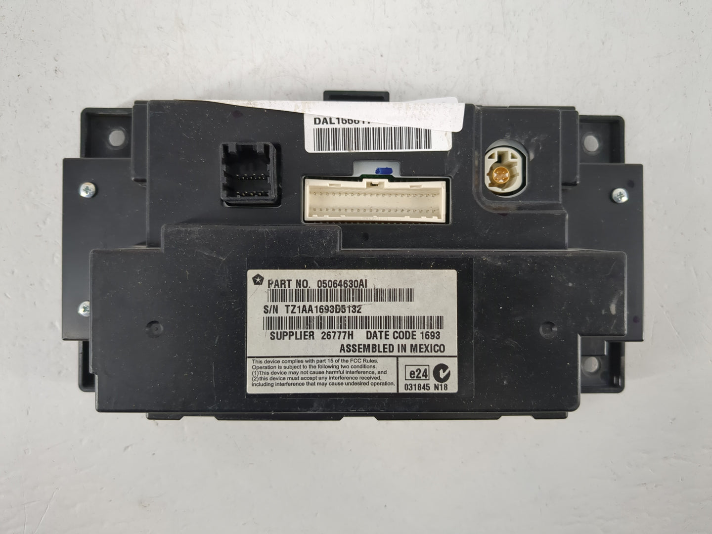 2014 Dodge Charger Radio AM FM Cd Player Receiver Replacement P/N:05064630AI Fits OEM Used Auto Parts - Oemusedautoparts1.co