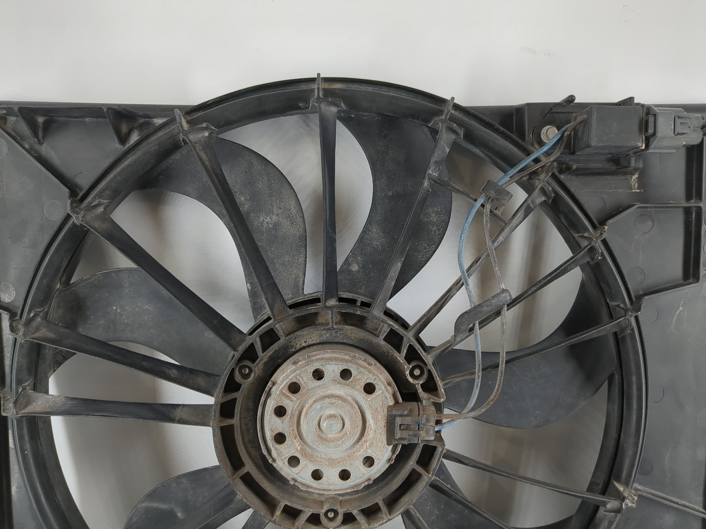 2008-2022 Dodge Charger Electric Radiator Cooling Fan Motor Assembly P/N:M114391 Fits OEM Used Auto Parts - Oemusedautoparts