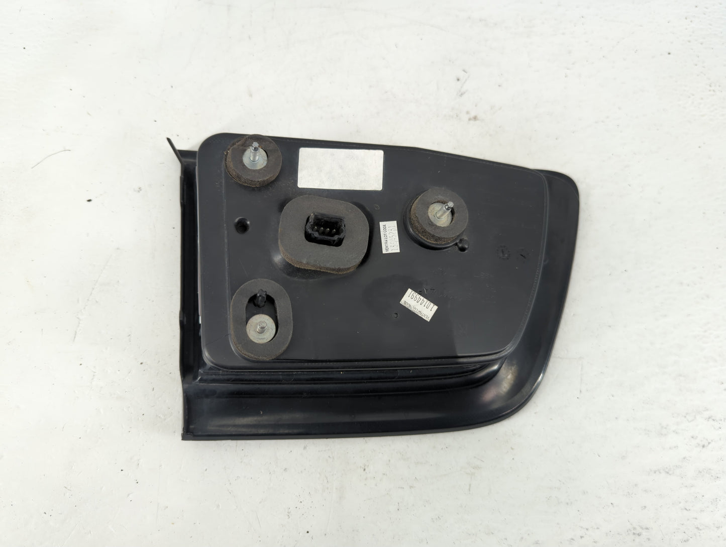 2011-2014 Dodge Charger Tail Light Assembly Passenger Right OEM P/N:57010414AF Fits Fits 2011 2012 2013 2014 OEM Used Auto P