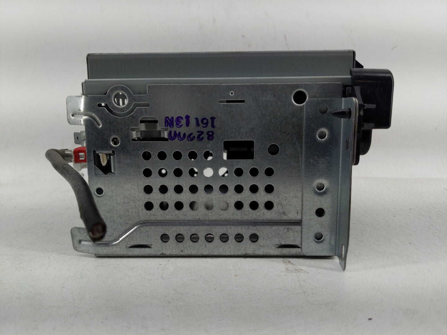 2013-2014 Dodge Charger Radio AM FM Cd Player Receiver Replacement P/N:P68209671AB Fits Fits 2013 2014 OEM Used Auto Parts -