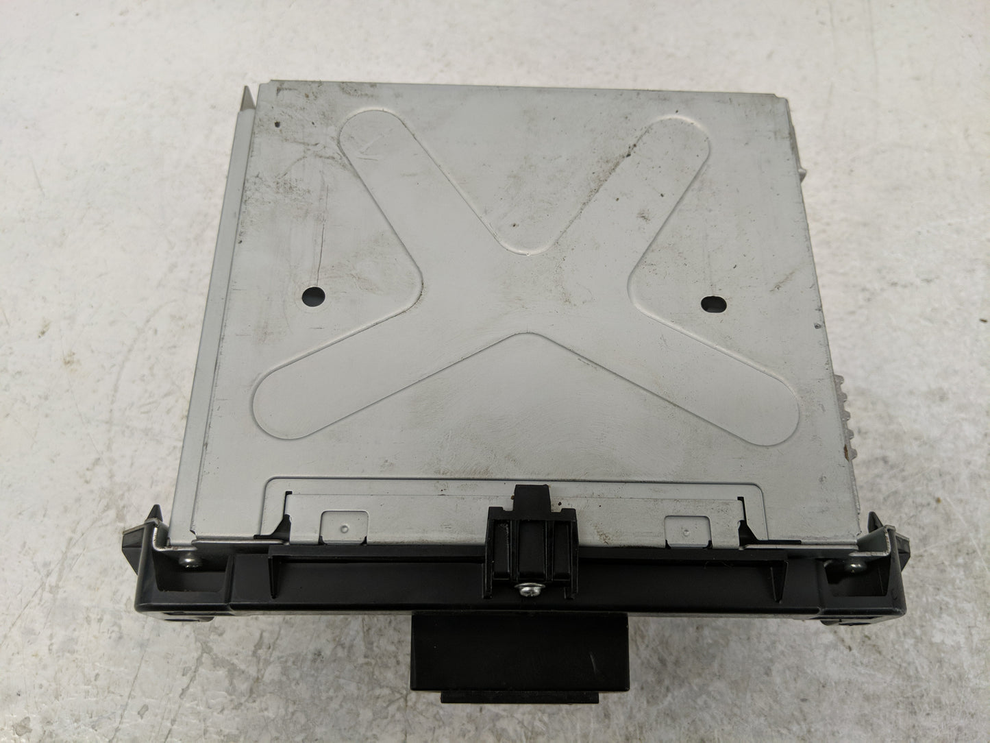 2013-2014 Dodge Charger Radio AM FM Cd Player Receiver Replacement P/N:P68210553AF Fits Fits 2013 2014 OEM Used Auto Parts -