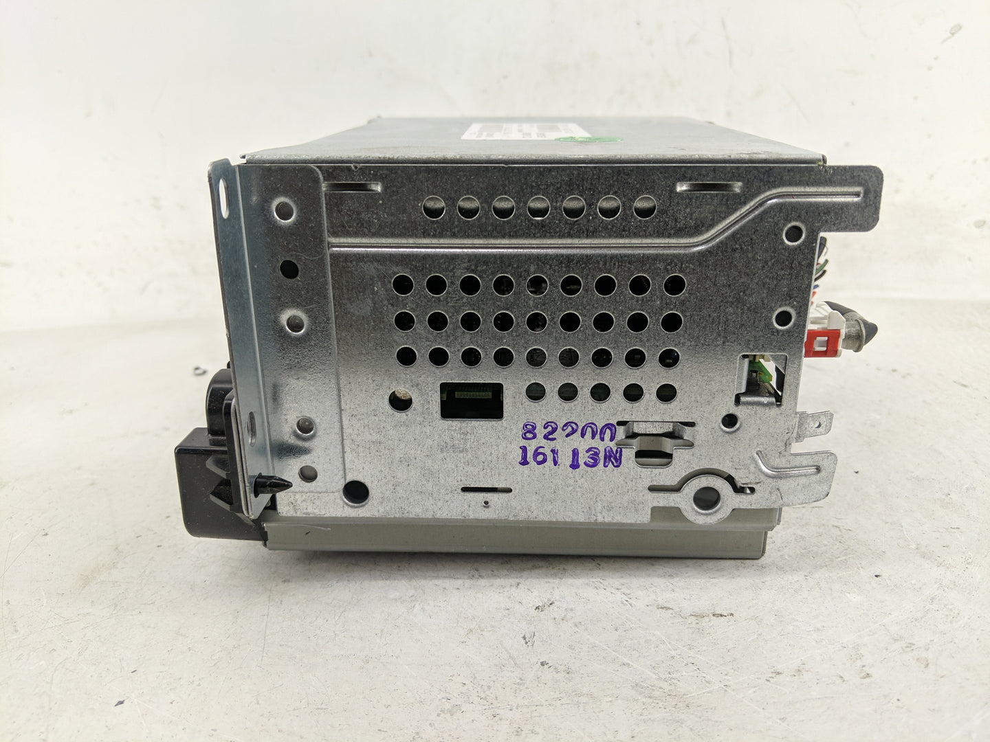 2013-2014 Dodge Charger Radio AM FM Cd Player Receiver Replacement P/N:P68209671AB Fits Fits 2013 2014 OEM Used Auto Parts -
