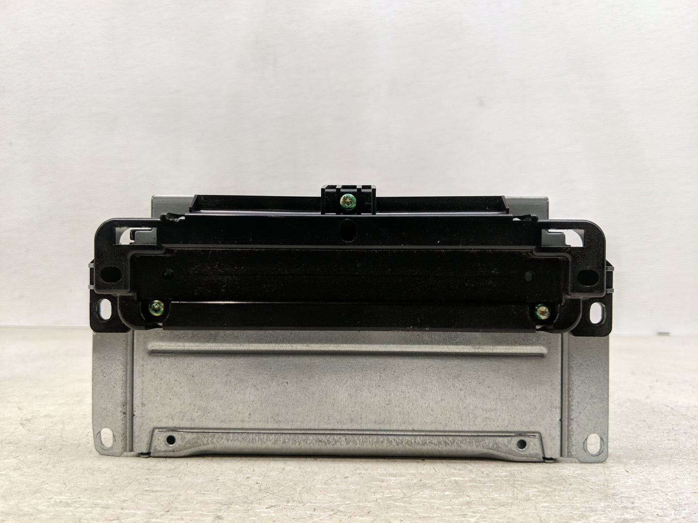 2013-2014 Dodge Charger Radio AM FM Cd Player Receiver Replacement P/N:68209671AB Fits Fits 2013 2014 OEM Used Auto Parts - 