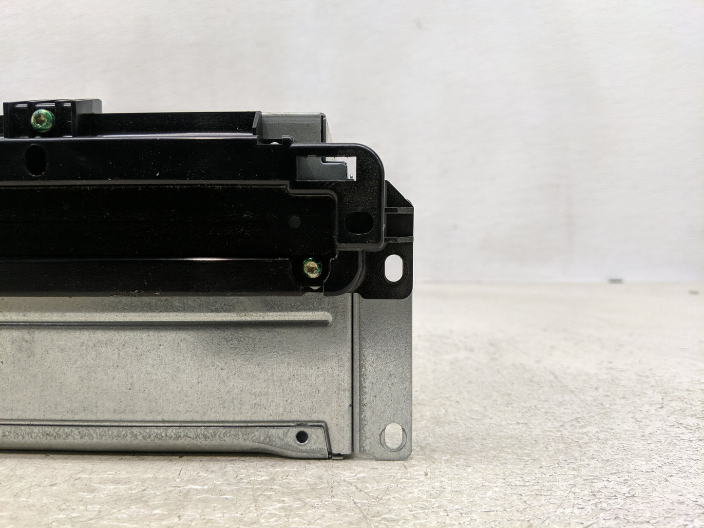2013-2014 Dodge Charger Radio AM FM Cd Player Receiver Replacement P/N:68209671AB Fits Fits 2013 2014 OEM Used Auto Parts - 