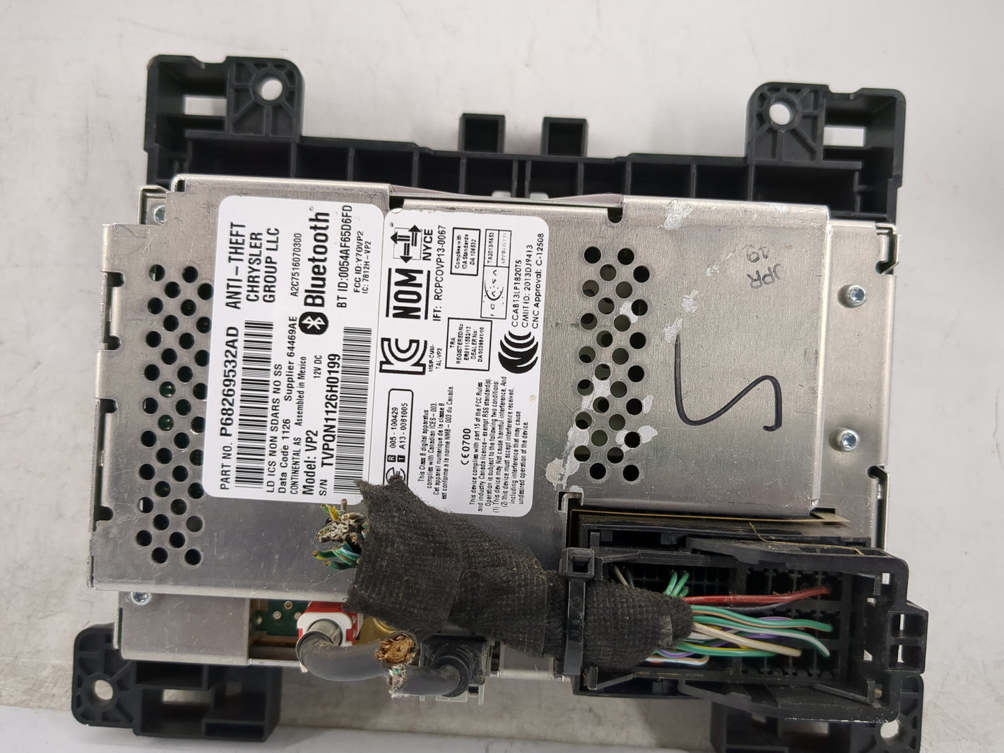 2013-2014 Dodge Charger Radio AM FM Cd Player Receiver Replacement P/N:68269532AD Fits Fits 2013 2014 OEM Used Auto Parts - 