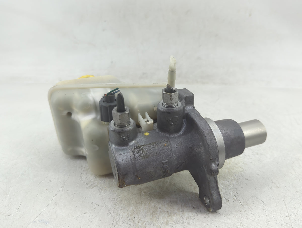 2009-2022 Dodge Charger Brake Master Cylinder 1383100 - Oemusedautoparts1.com