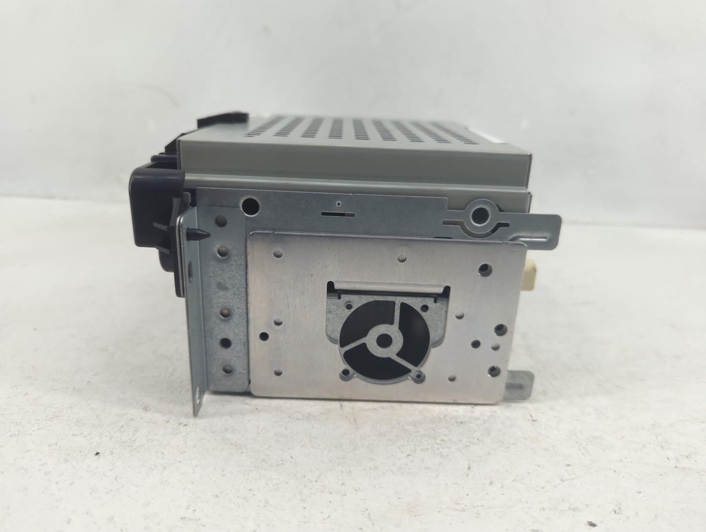 2013-2014 Dodge Charger Radio AM FM Cd Player Receiver Replacement P/N:5091922AA Fits Fits 2013 2014 OEM Used Auto Parts - O